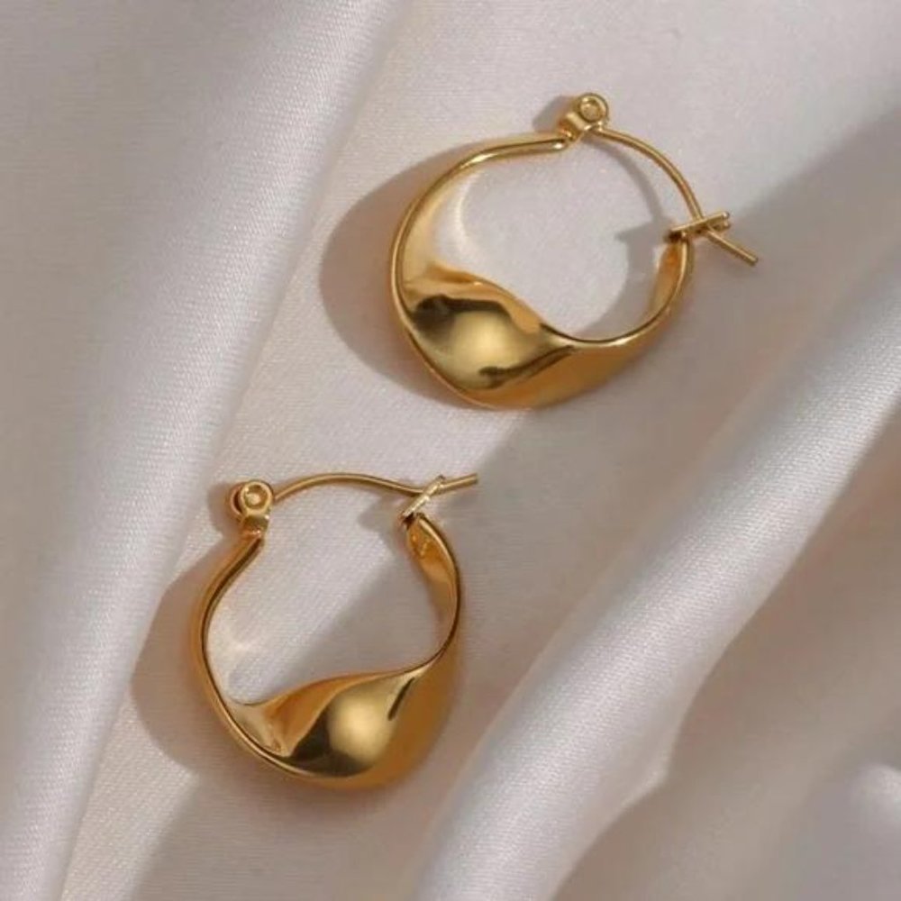 New 18K Gold Vintage Irregular Hoop Earrings, NICE NECKLACE, CUTE NECKLACE - Picture 3 of 6